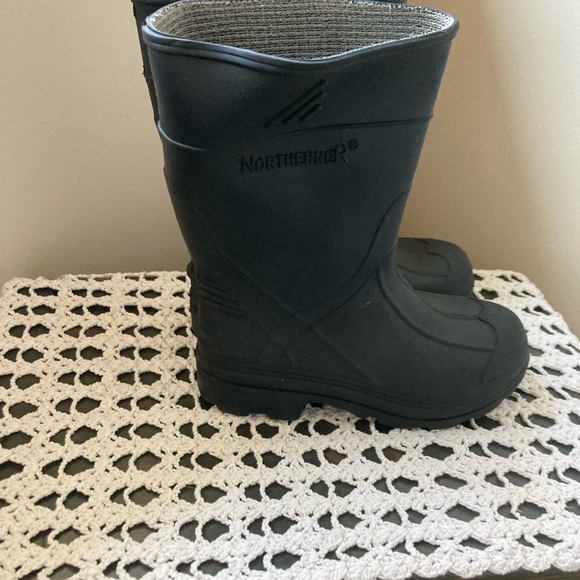 Unisex toddler size 11 northerner blk rubber boots - Picture 3 of 6